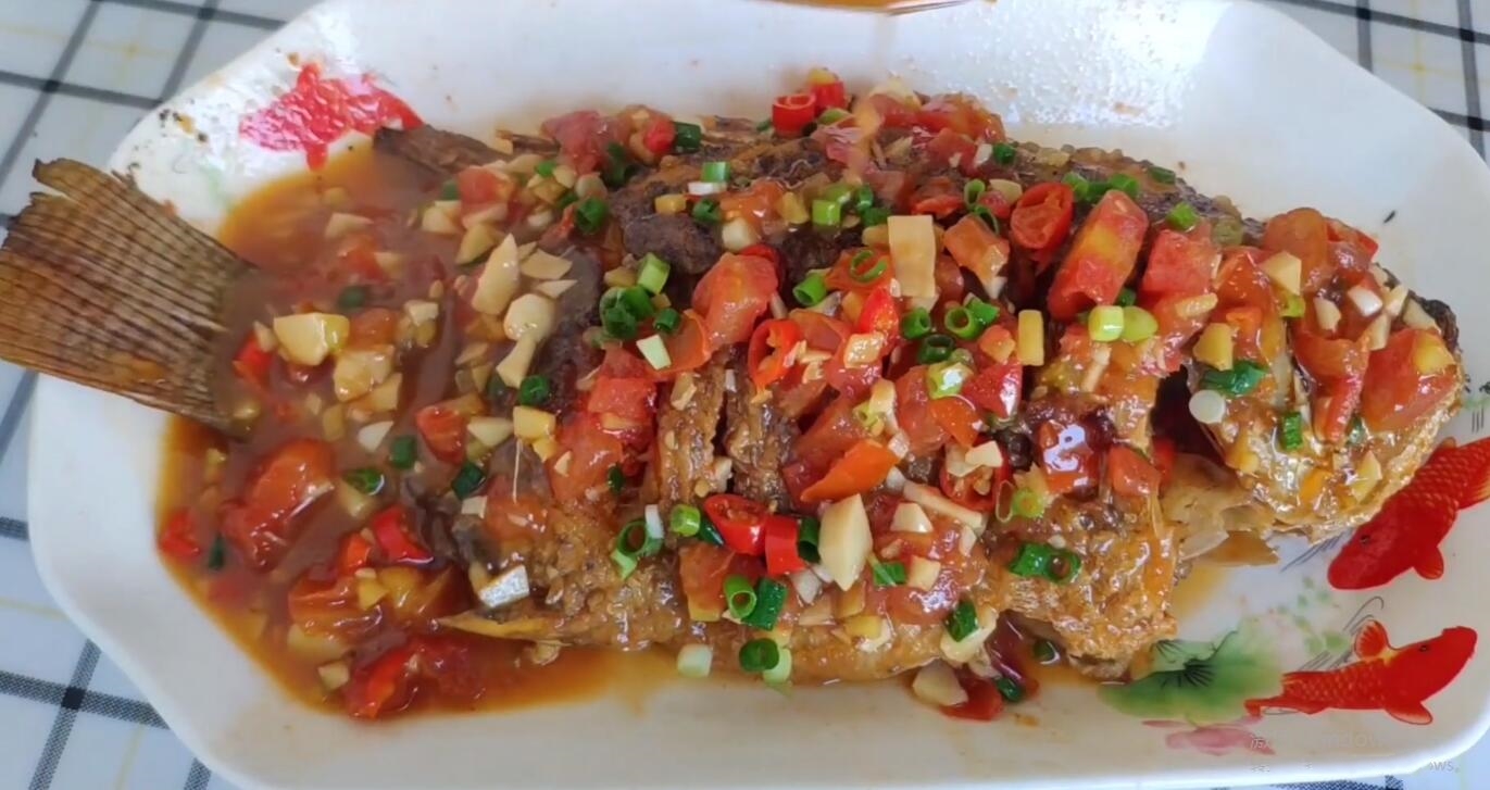 番茄烧罗非鱼最好吃的做法,鲜香入味没有一点泥腥味