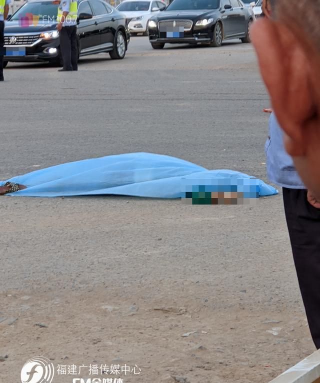 突发福州闽侯一共享单车被撞骑车女子不幸身亡