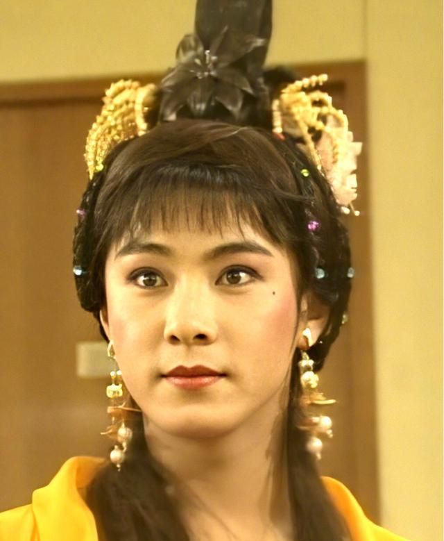 张卫健才是初代的"女装大佬",好看到想娶回家!