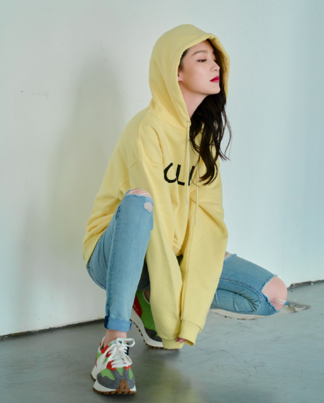 李沁"m字蹲"又将走红网络?体重过百无法模仿,不行自己来试试