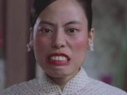 她是功夫里的丑女龅牙珍摘掉假牙后美的惊艳