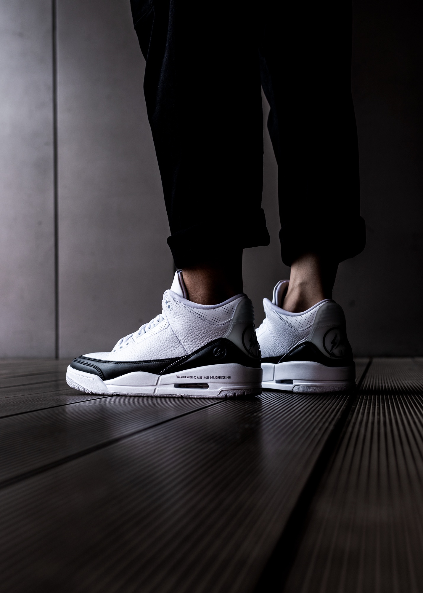 等了6 年的「藤原浩闪电 aj3」明天发售!小编开箱上脚抢先看!