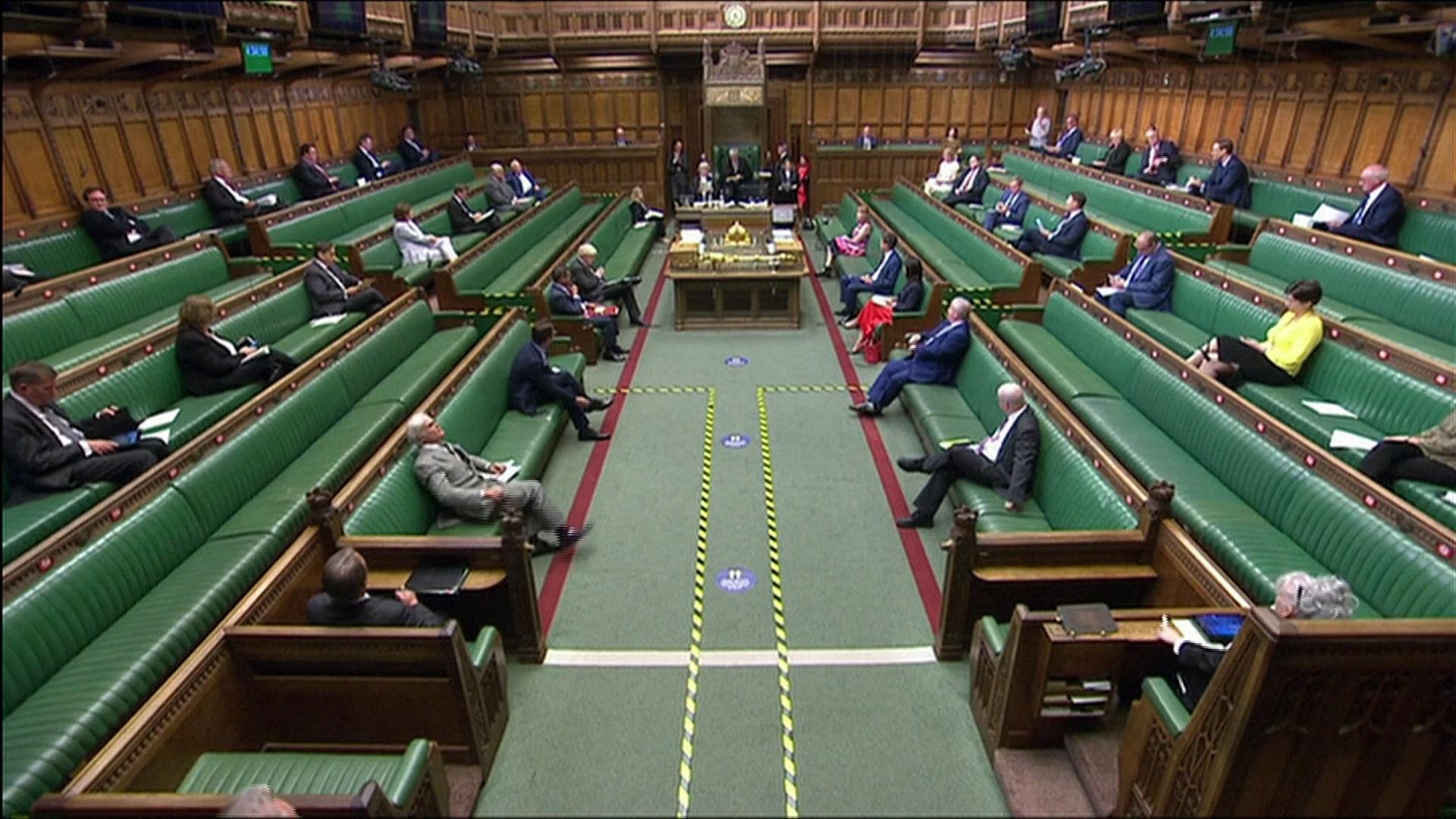 关键时刻英国"反水" 约翰逊打的什么算盘?