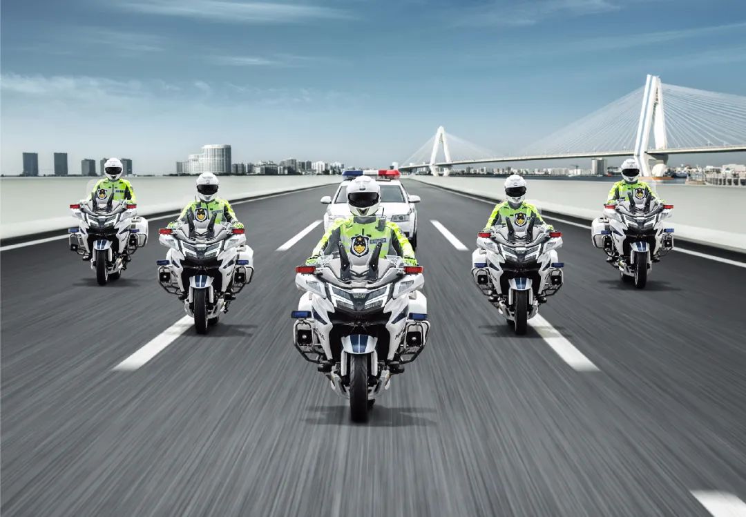 公升级国宾民用版来了春风1250trg摩博会亮相