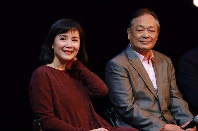 严晓频演北京人在纽约而出名嫁给初恋后生下两子很幸福