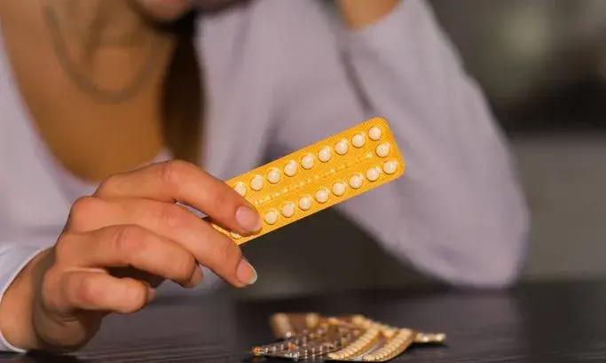 19岁女孩颅内感染险丧命！医生：这习惯性动作害了她，不少人常做休闲区蓝鸢梦想 - Www.slyday.coM