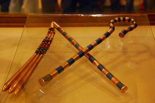 法老王权杖是古埃及法老王的权杖,是埃及法老权力的象征,也是国宝之物