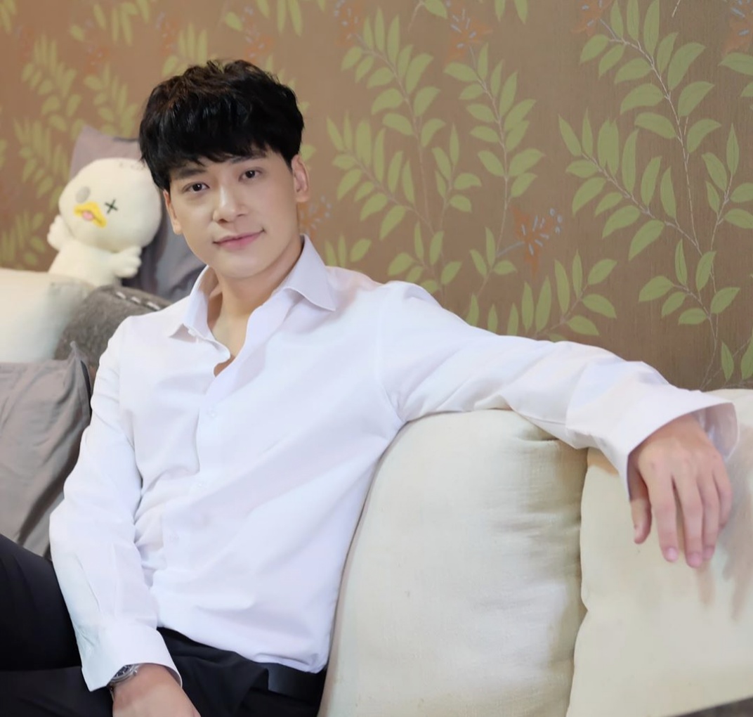 泰剧《爱在旅途》播出十年,bie两年没新剧,女配成当红小花