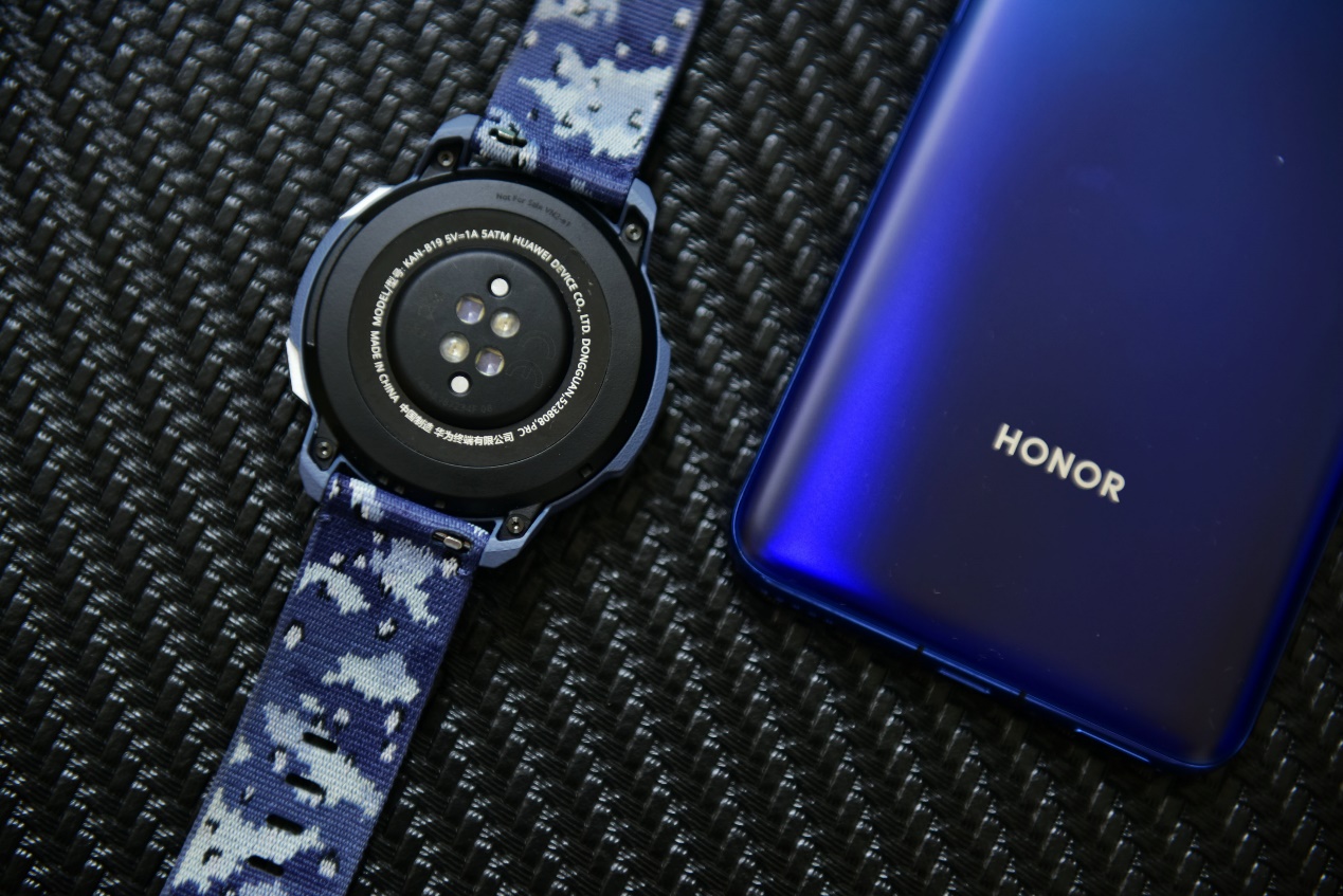 运动手表新常态!荣耀手表gs pro25天续航让运动更有趣,更安全