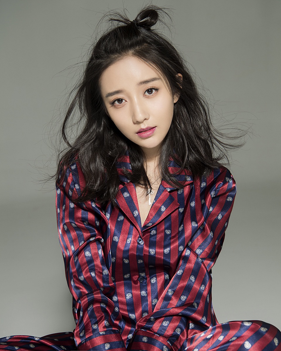 陈梦瑶太古神王开启第二重人生事业线吸睛武力值飙升