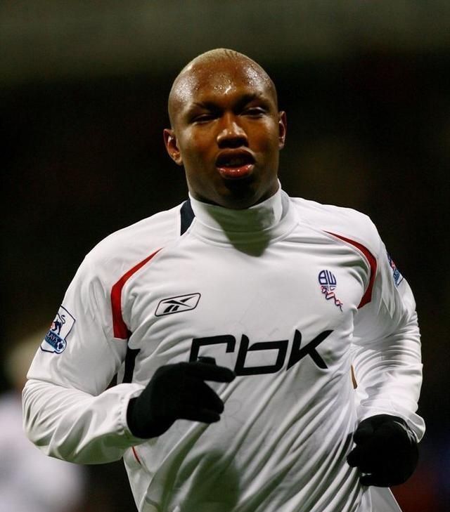 前塞内加尔坏小子,前非洲足球运动员埃尔哈吉·迪乌夫