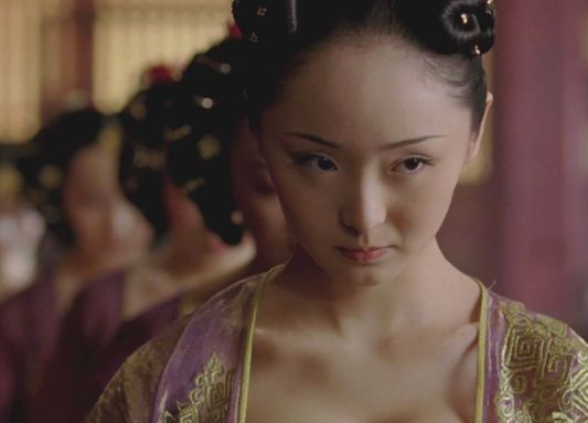 她是洪金宝的儿媳妇,曾给杨紫当配角,如今没名气却颜值在线|李曼