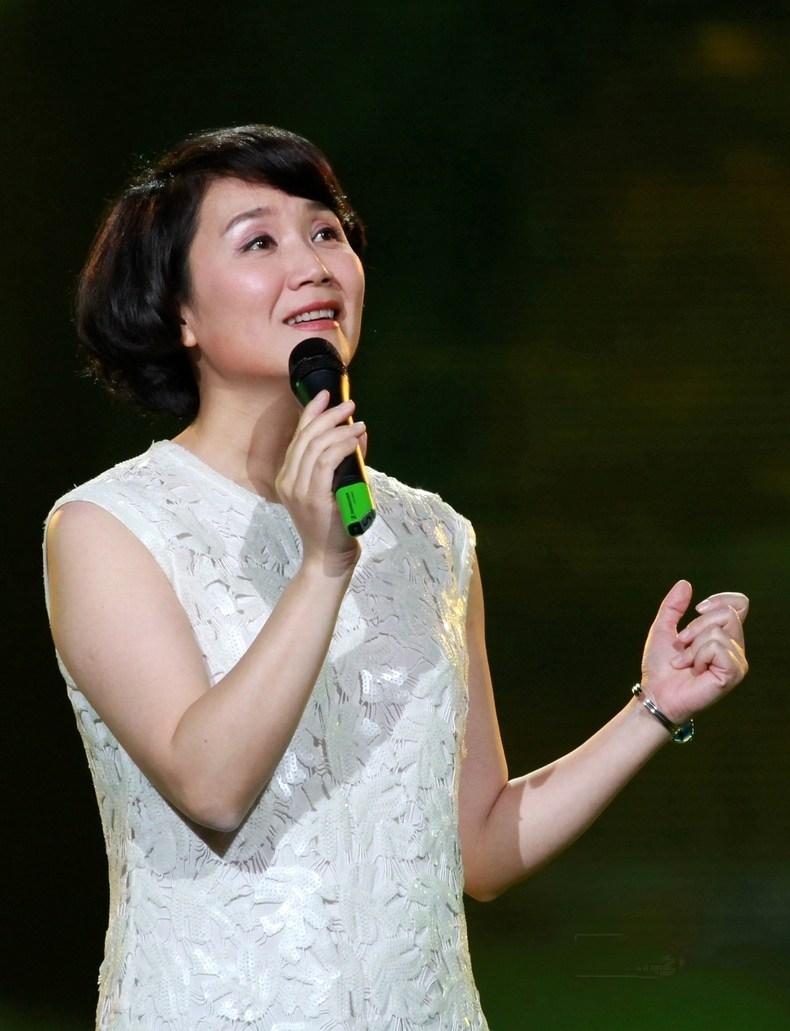 严晓频演北京人在纽约而出名嫁给初恋后生下两子很幸福