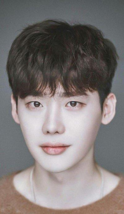 有泪痣的中韩两大男神李钟硕白敬亭