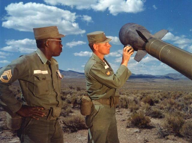 图为m388火箭筒美国是最早使用核武器的国家,也是最重视发展核武器的