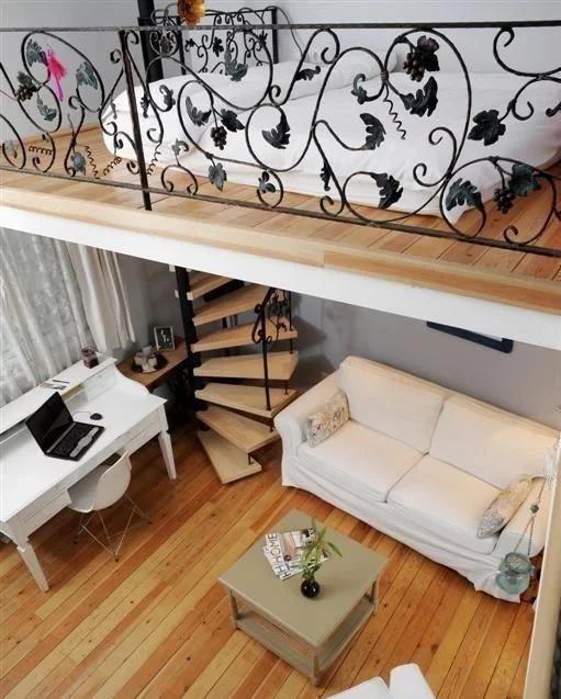 客厅悬空改张床,一居也可感受两居舒适体验!