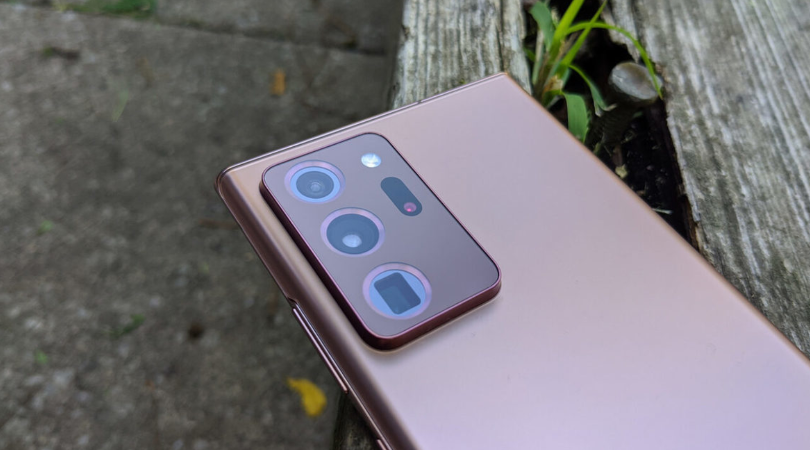 围观!三星note 20 ultra评测:精心雕琢,手机界的法拉利