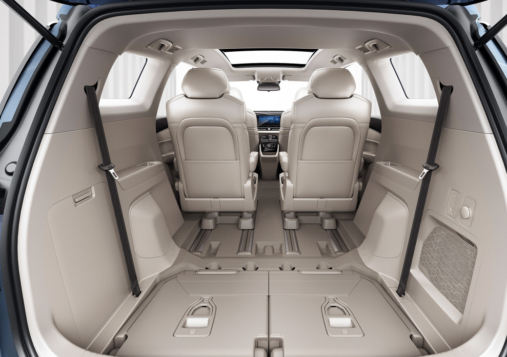 人民的家用车,五菱凯捷车长超4米8,前排放倒当双人床,将上市