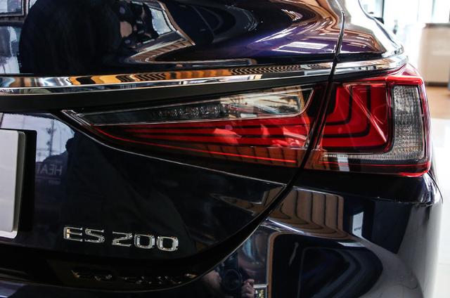 克莱斯勒300c怎么样（二手克莱斯勒300c怎么样）-85模板网