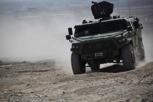 东风246六驱军车价格