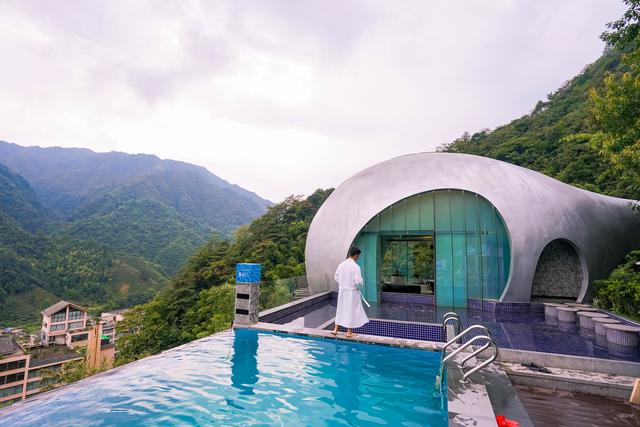 正文        实用攻略    酒店名称:莽山森林温泉酒店    酒店地址