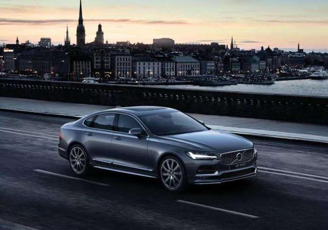 克莱斯勒300c怎么样（二手克莱斯勒300c怎么样）-85模板网