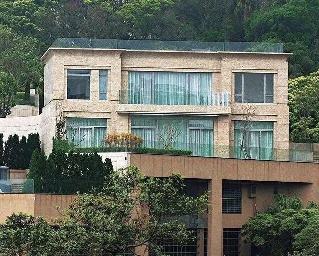 那就再送甘比24套豪宅吧!辛苦怀胎十月,为自己诞下第三胎?