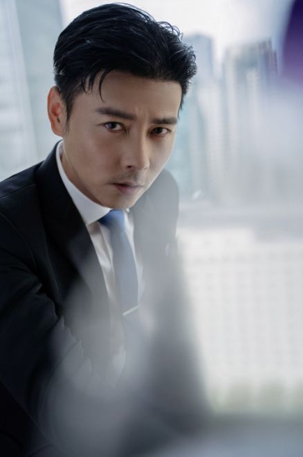 成为了大明星,他的影视作品有《一代宗师》,《澳门风云》,《杀破狼2》