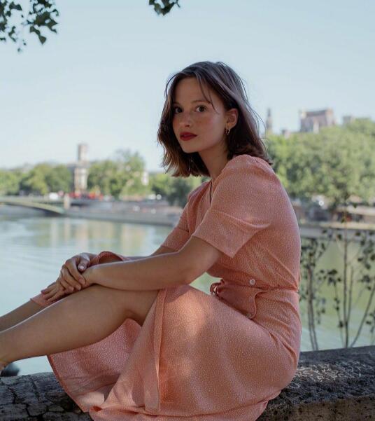 法国博主camille举手投足都是法式浪漫照搬来穿也很ok