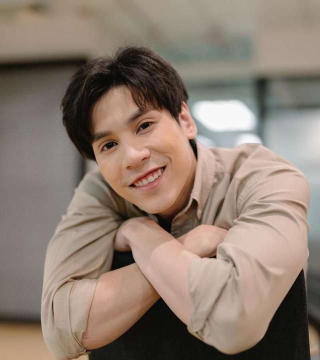 一台暂停jesvill情侣档泰星jes完全理解不会因此感到委屈