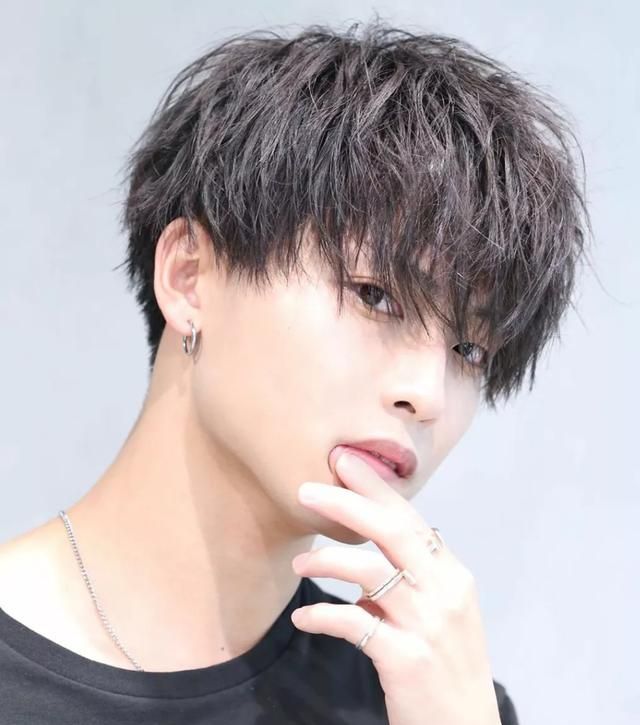 男发别再瞎剪了这才是当下最火男发25款清爽帅气真有型