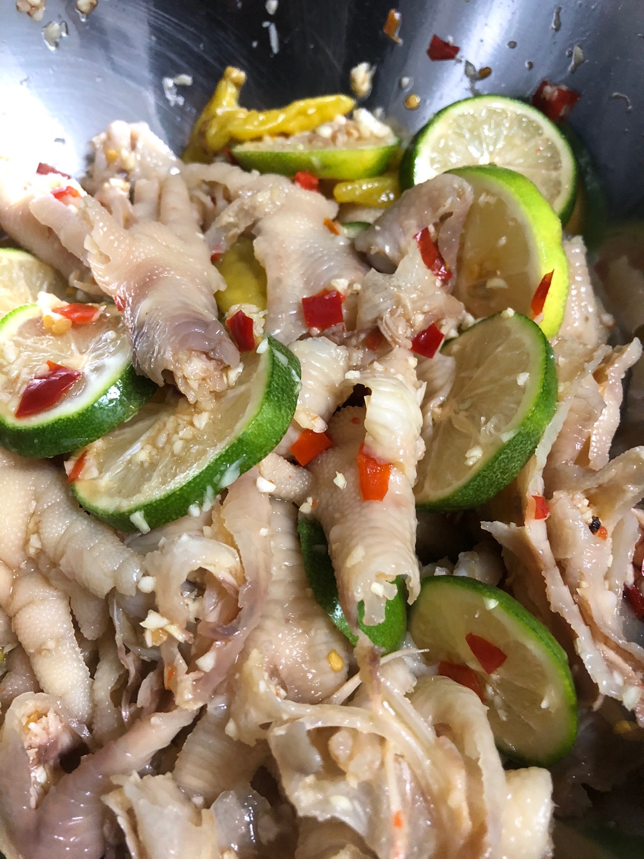 清爽版柠檬泡椒鸡爪在家一次做一斤吃个够就是费电视剧