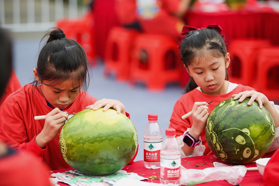 城事|长三角西瓜灯雕刻创意大赛:抗疫题材深入人心