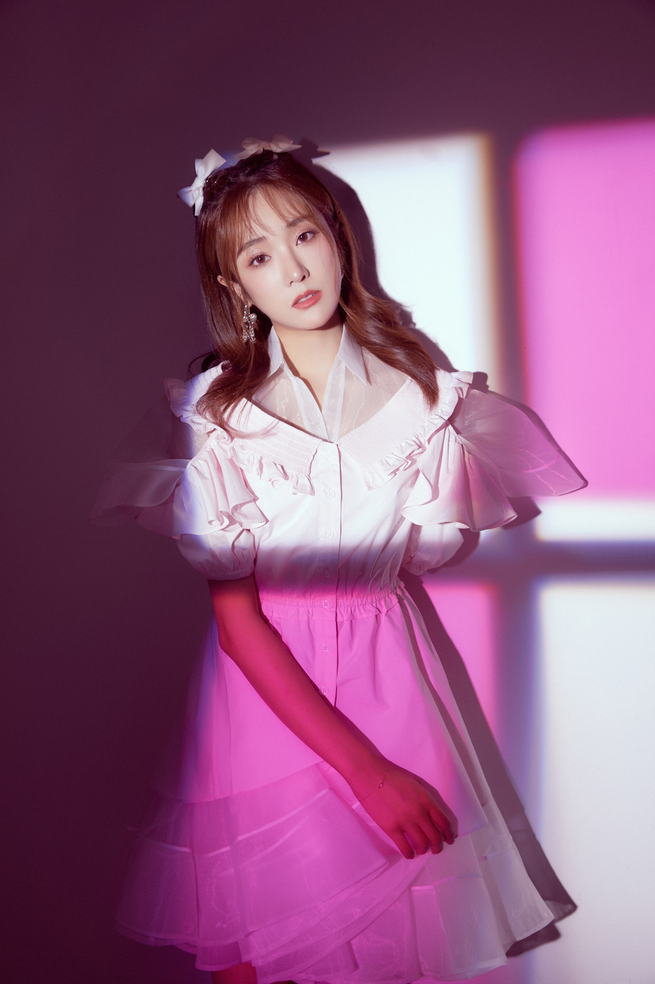 全能少女张可盈亮相top荣耀时刻甜蜜献唱青春洋溢活力十足