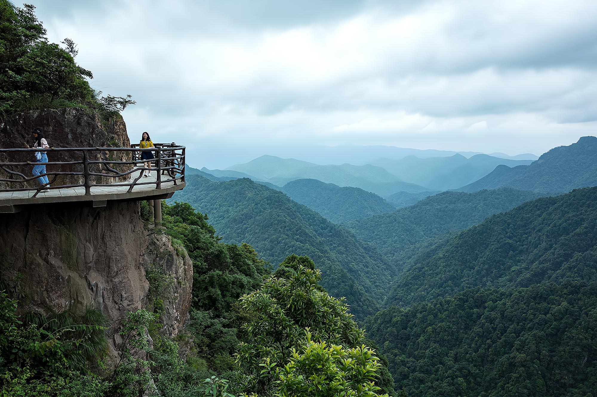 江西安远三百山香港居民饮用水源头就在这被誉为东江之源
