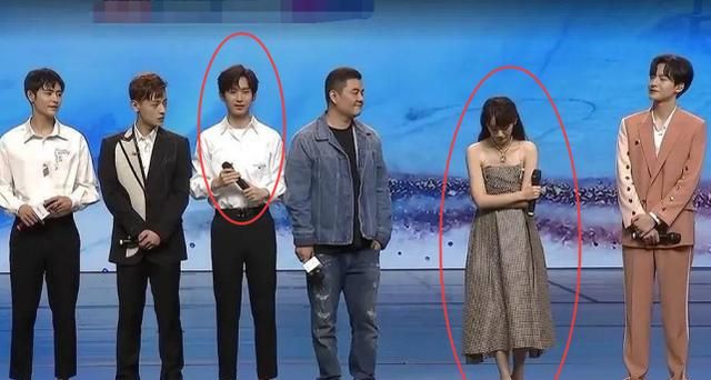 成毅袁冰妍避嫌好明显男生全程臭脸女生双手抱臂被孤立心疼