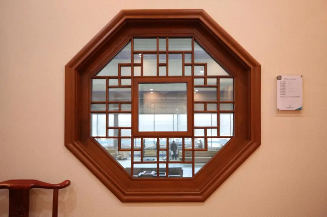 太惊艳了曾经风靡整个时代的宫廷御用门窗看看你家有同款吗