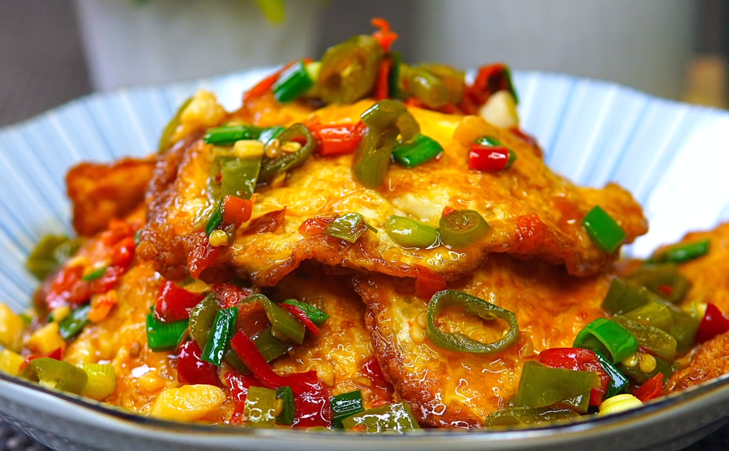 谁发明的"剁椒荷包蛋"香辣咸香,真的是太下饭了