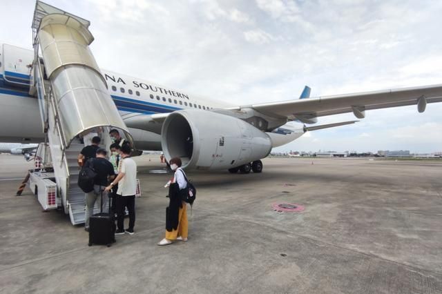 京沪线上再遇南航33w独占三个舷窗视野绝佳还吃到熟悉的餐食