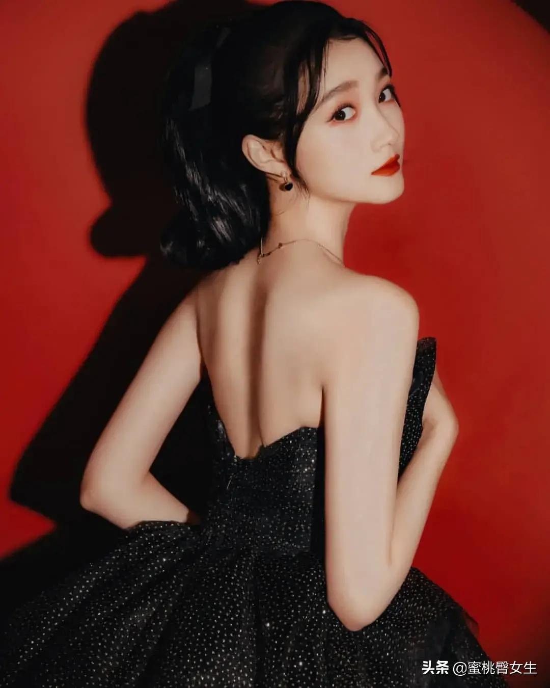 魅力黑天鹅:关晓彤