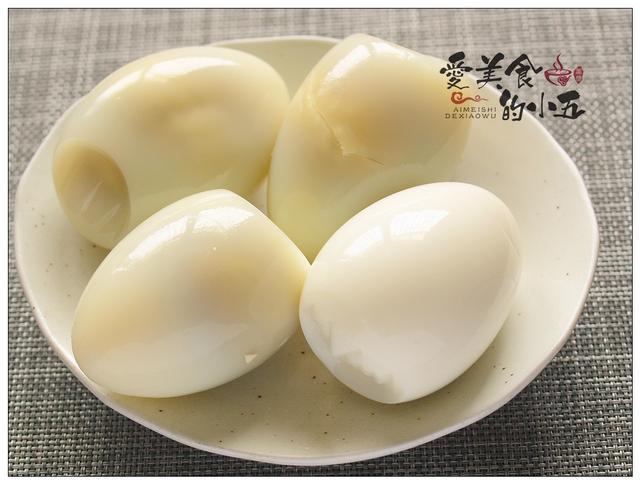 卤鹅蛋,延续小时候家里的卤锅,配方简单但却蛋香味鲜,回味悠长