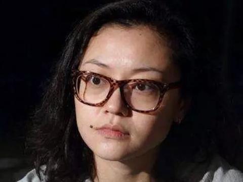 看看王刚前妻成方圆再看王刚现妻离婚原因令人唏嘘