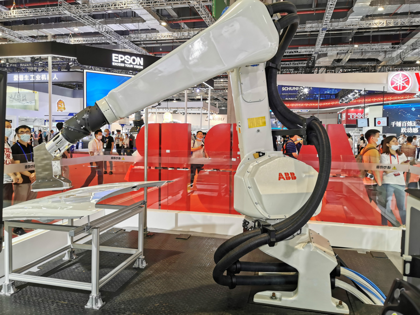 机器人安川电机(中国)有限公司焊接机器人爱仕达电饭煲装配机器人kr