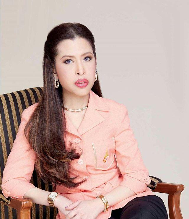 坐轮椅也要美,国王哥哥最潇洒|朱拉蓬|公主|国王_新浪新闻