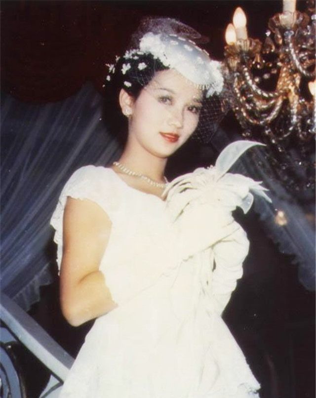 赵雅芝绝版老照片,第三幅图,诠释一代经典