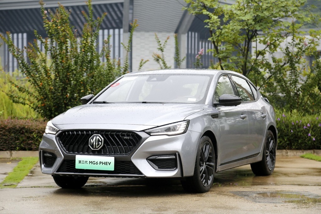 为何更适合年轻人了?第三代mg6 phev试驾