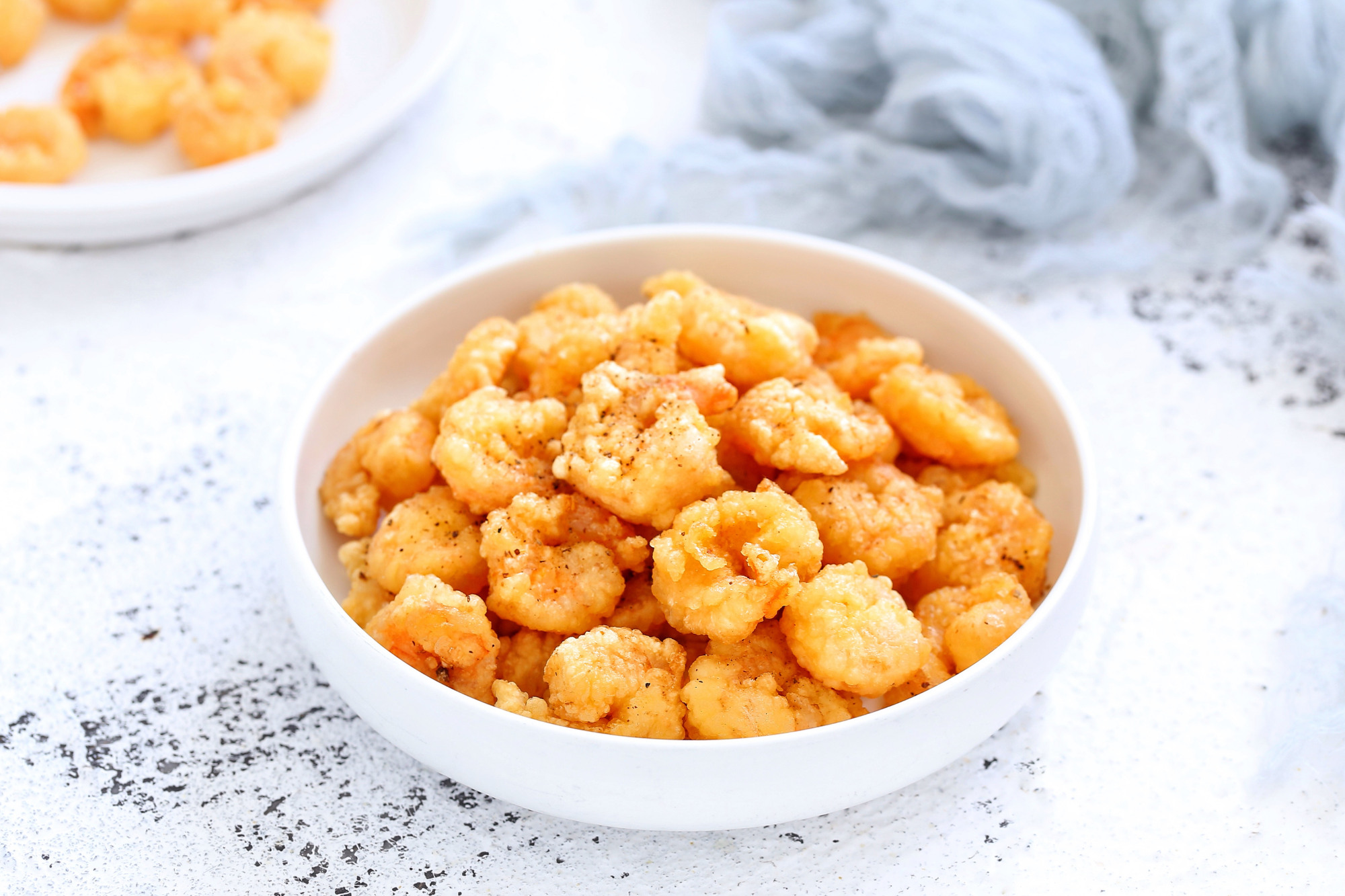 软炸虾仁这做个个金黄起大泡脆嫩鲜美吃上不停嘴太过瘾了