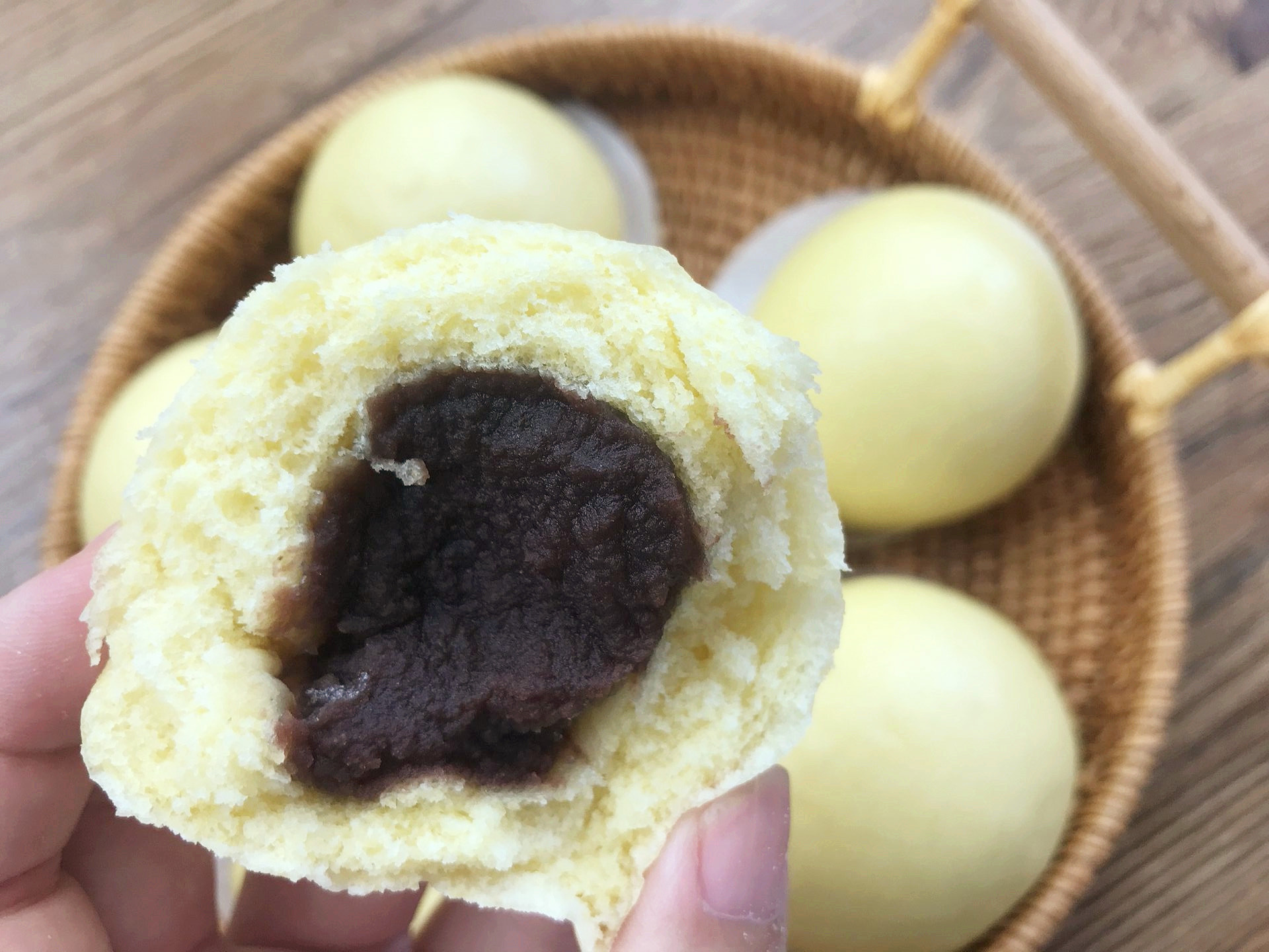 玉米面馒头太普通,试试做成玉米面豆沙包,又香又软,口感超好