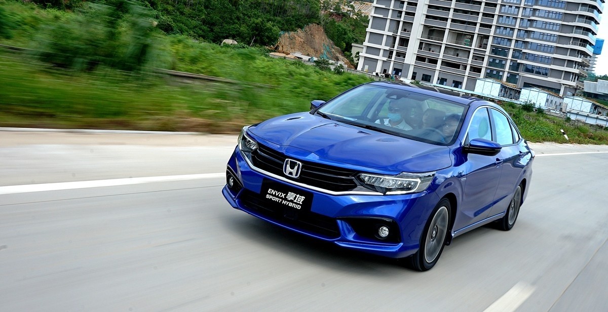 居家好手现在除了轩逸卡罗拉这台本田轿车也省油耐用