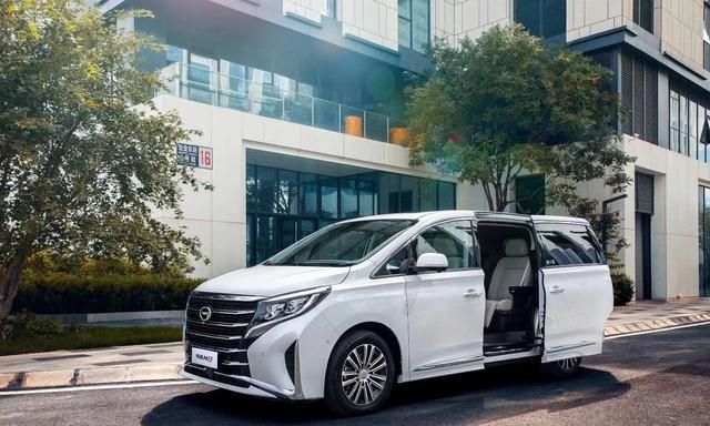 传祺gm8易名为m8,造型更显大气精致,内饰重新优化!-新浪汽车